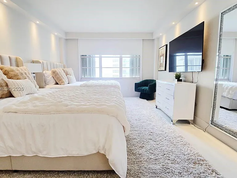 5151 Collins Ave #726 — Photo 11