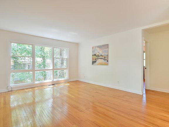 4th image of 1615 Peace St