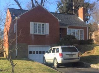 30 Orchard Spring Rd, Pittsburgh, PA 15220