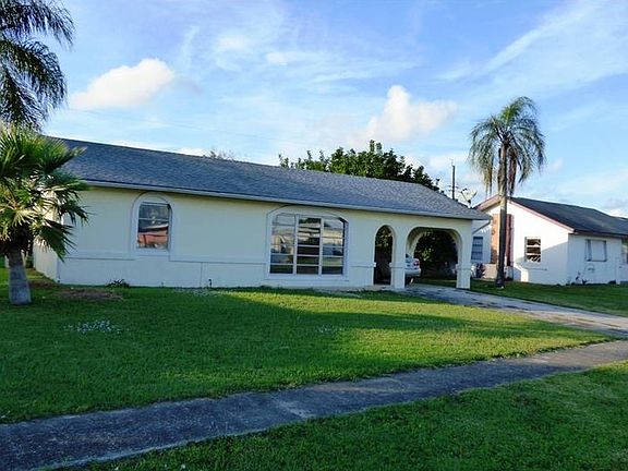 4th image of 22032 Beverly Ave