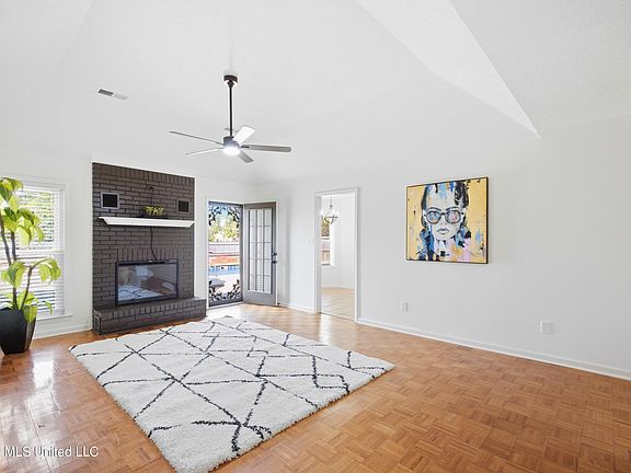 3rd image of 10530 Loblolly St