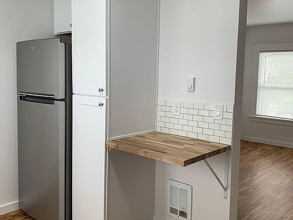 3rd image of 1319 S 9th St #11104996