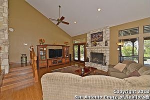 5th image of 8301 Oak Thicket
