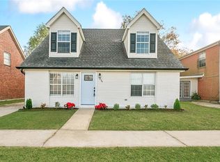 224 Simmons Dr, New Orleans, LA 70126