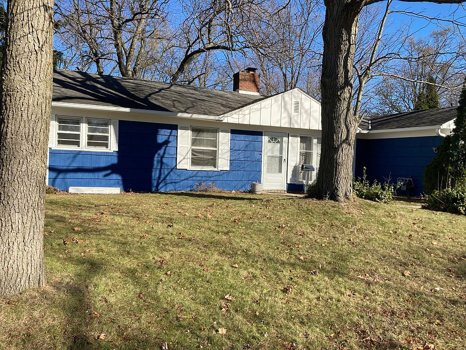 2nd image of 294 Mohawk St