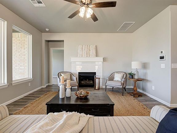 5th image of 4833 Desert Willow Ln