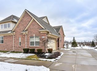 4427 Bridgeview Ln #516, Canton, MI 48188