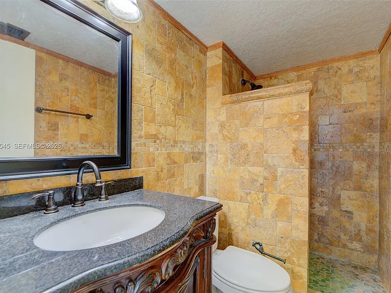 2350 NE 135th St #1503 — Photo 8