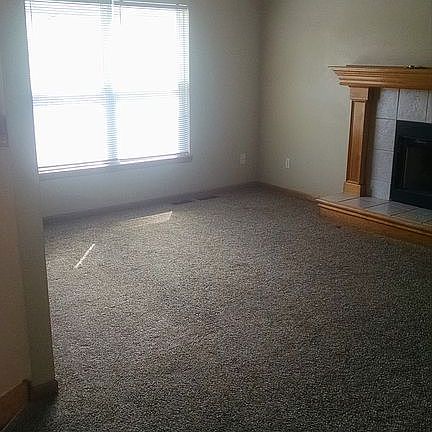 5th image of 1204 SW Graystone Dr