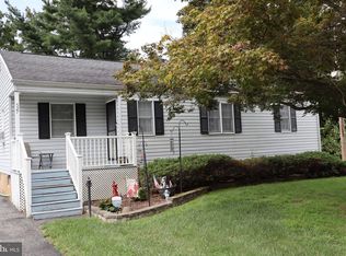 527 Connell Dr, Bear, DE 19701