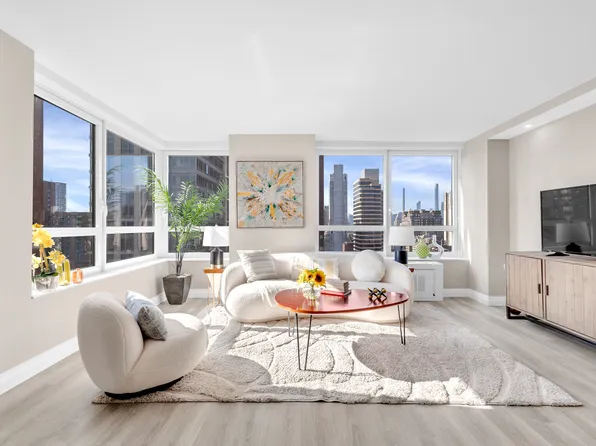 200 East 94th Street image 1 of 15