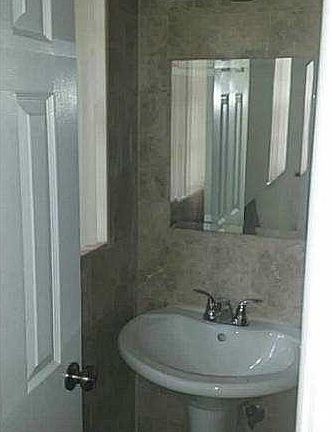 5th image of 11333 NW 12th Ave