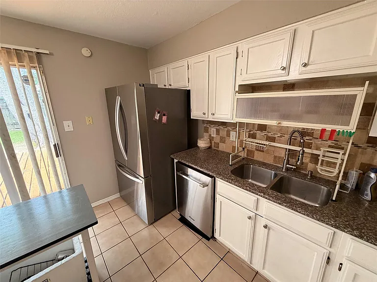 3227 Glade Springs Dr — Photo 12
