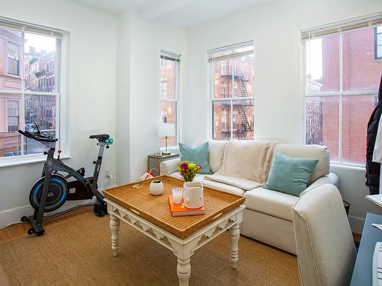 24 Anderson St #2 — Photo 1