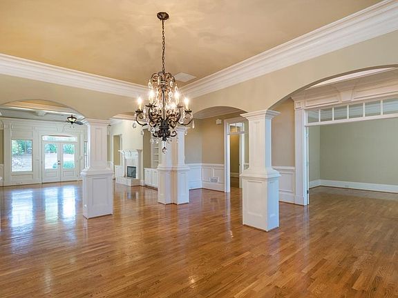 4th image of 4818 Hynes Cir NE
