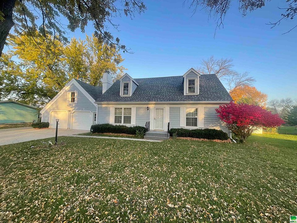 1st image of 557 Tompkins Dr