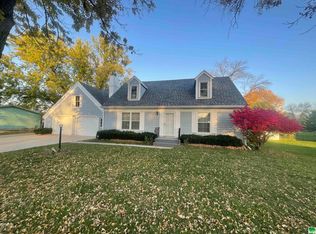 557 Tompkins Dr, South Sioux City, NE 68776