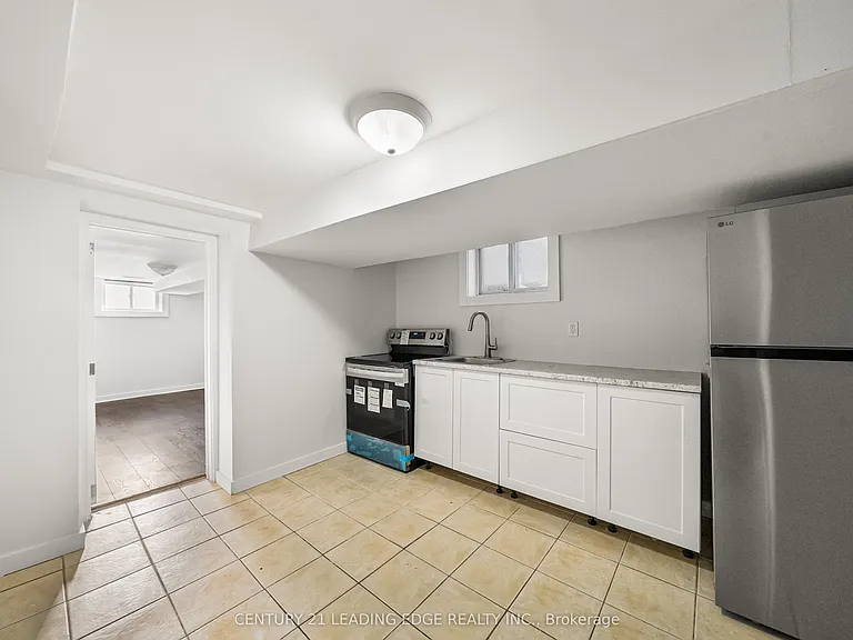620 B Birchmount Rd #B — Photo 6