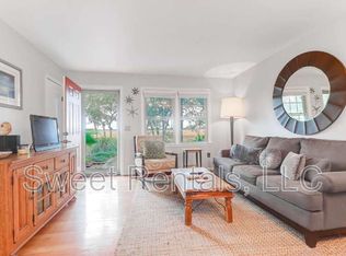411 Saint Charles Ct, Charleston, SC 29407
