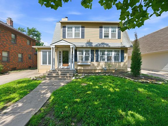 2nd image of 627 N Pershing Ave