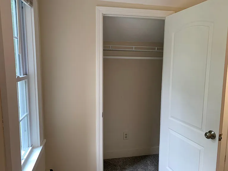 284 Lake St — Photo 11