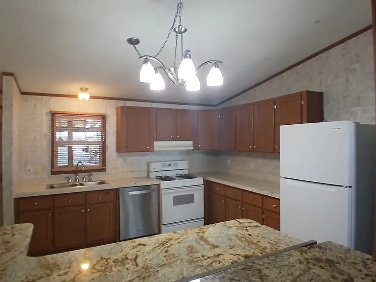 Andover Estates — Photo 37