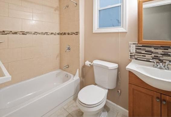 5th image of 213.5 Garside St APT 2