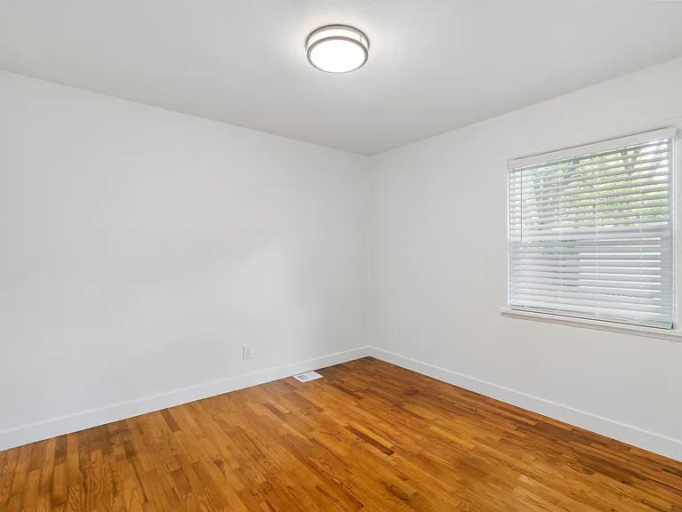 9006 Highland Ave SW — Photo 17