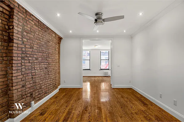 Rented by Warburg | media 8