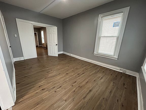 4th image of 22-24 4th St #2R