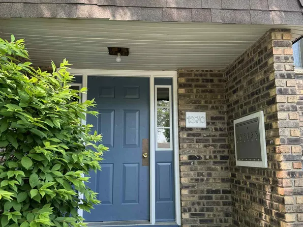 1370 Getzelman Dr APT Gw, Elgin, IL 60123