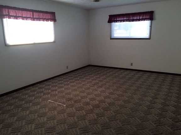 3rd image of 4517/4519 25th St