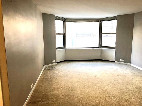 4th image of 535 N Michigan Ave APT 512