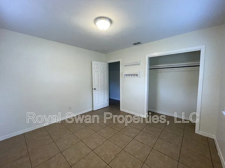 227 Palm Ave — Photo 16