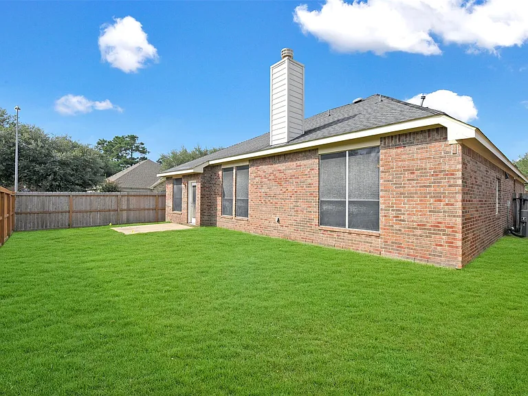 19227 Countryhills Ct — Photo 29