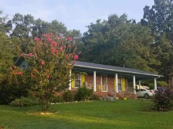 51 Luallen Dr, Anniston, AL 36201