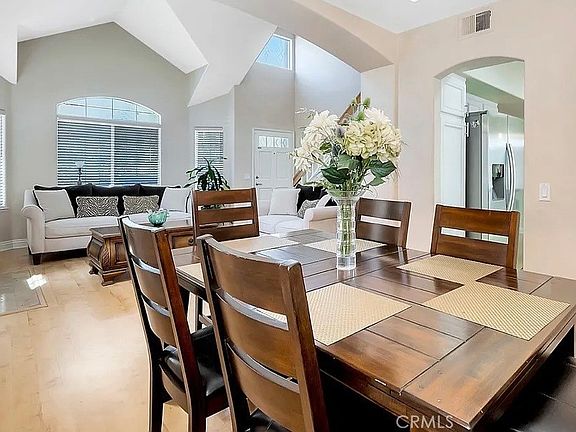 4th image of 34 Santa Monica St