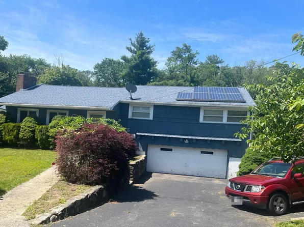 300 Central St, Avon, MA 02322