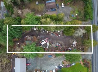 26814 Dewdney Trunk Rd, Maple Ridge, BC V2W 1N9