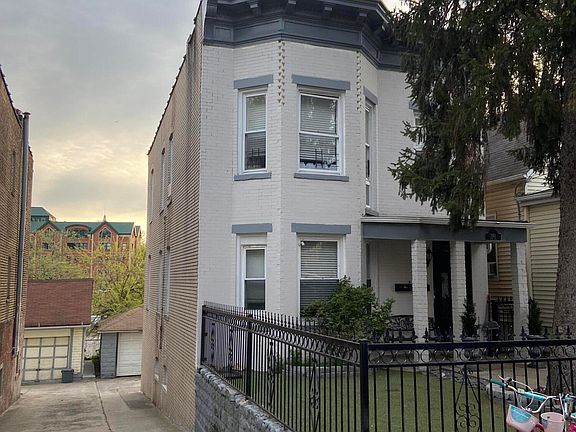 2nd image of 143 Pine Pl