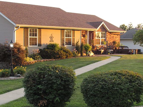 2nd image of 2042 Teal Ln