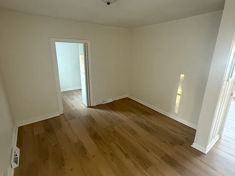 832 E Brookline St — Photo 3