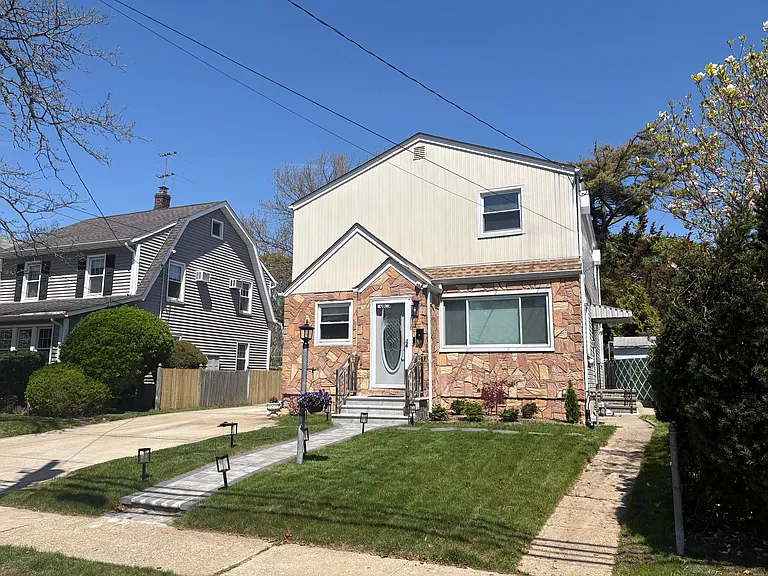 Garfield Pl — Photo 1