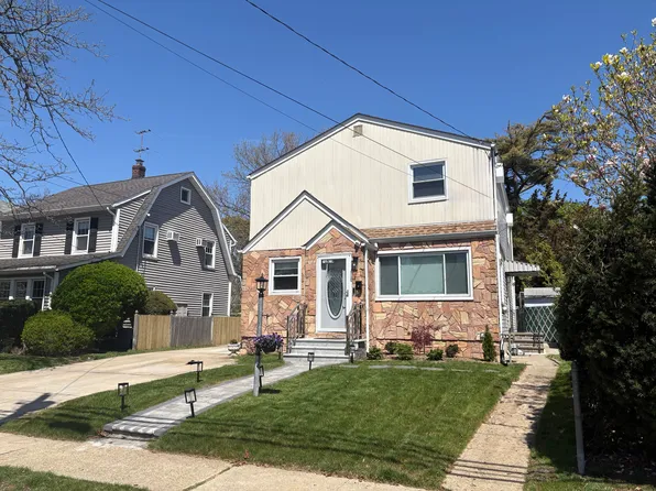 (undisclosed Address), East Rockaway, NY 11518