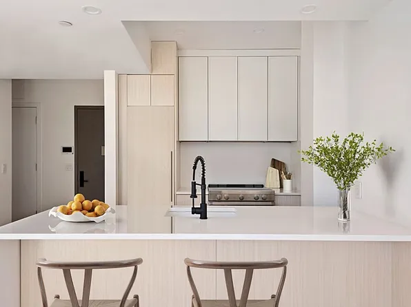 24 Fayette St #4B, Brooklyn, NY 11206