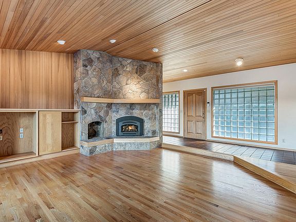 3rd image of 19666 Sunshine Way