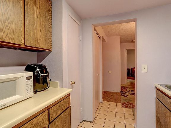 Kitchen to passageway 