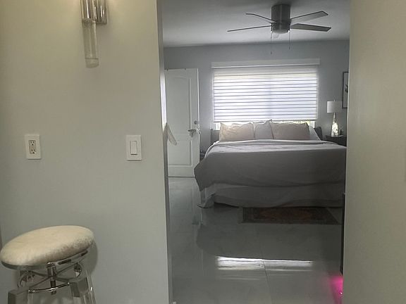 4th image of 9652 SW 138th Ave