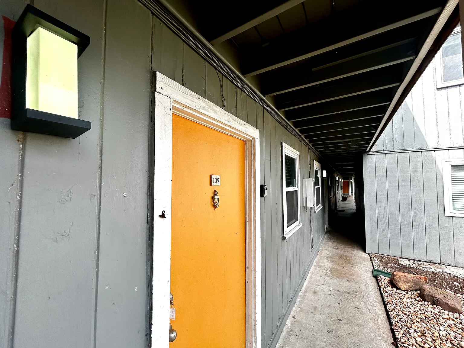 2 bed, 770 sqft, $995 — Photo 2