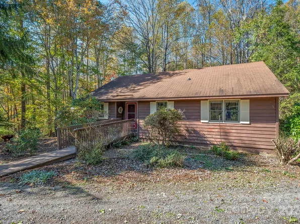 114 Rambo Ct, Lake Lure, NC 28746